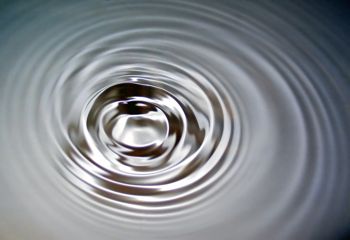 Ripples: Image by Roger McLassus. Creative Commons Attribution-Share Alike 3.0 Unported license.